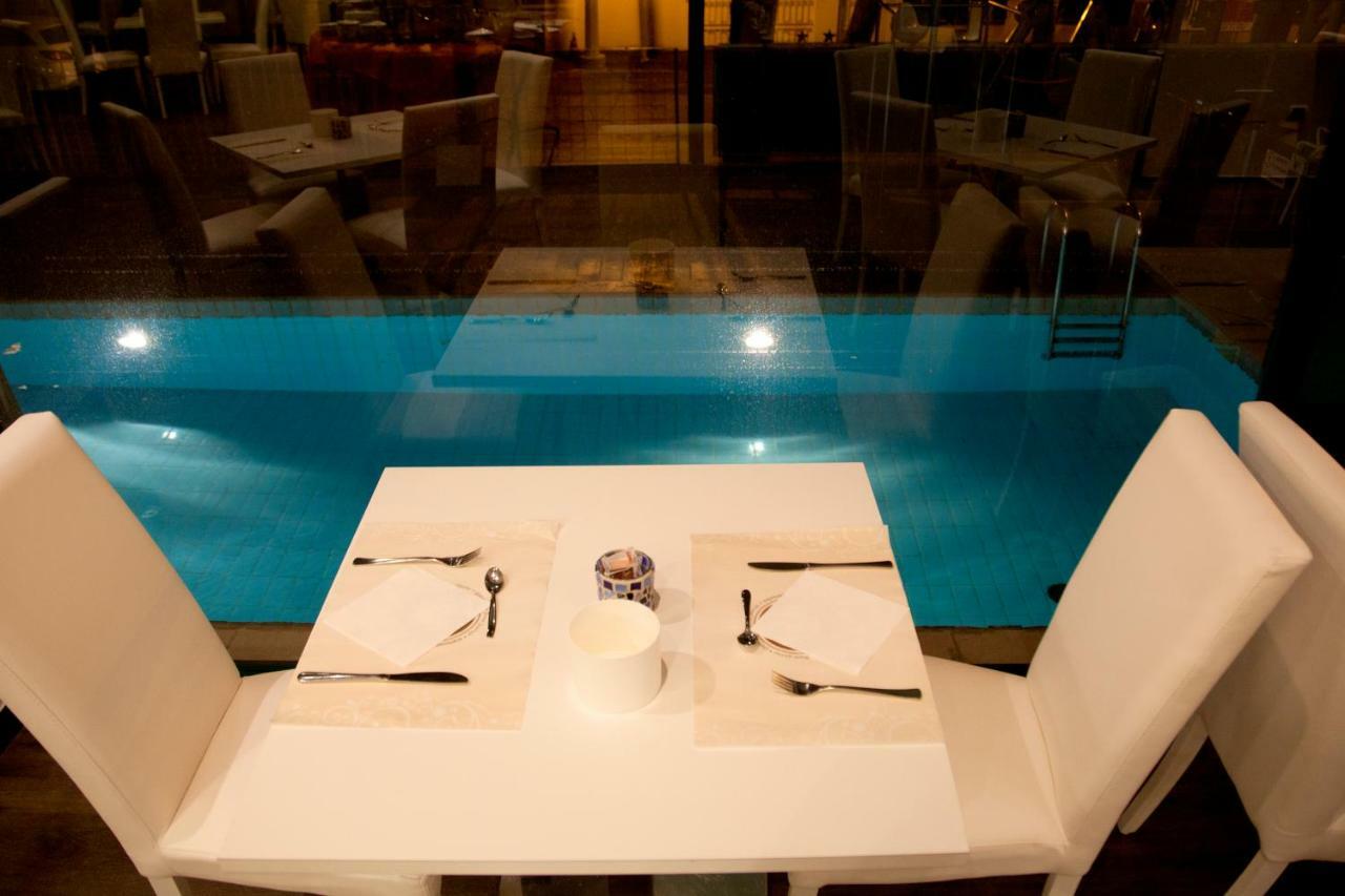 Hotel Montecarlo - Vista Mare Con Piscina & Area Fitness Риччоне Экстерьер фото