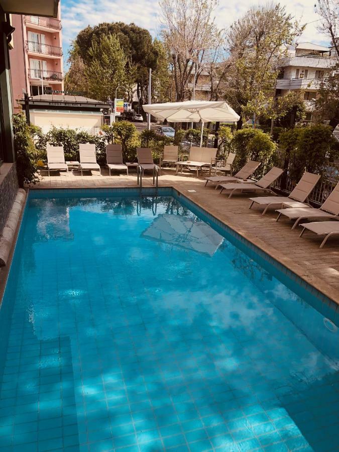 Hotel Montecarlo - Vista Mare Con Piscina & Area Fitness Риччоне Экстерьер фото
